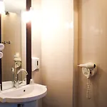 Design & Restaurant ホテル 2*