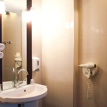 Hotel Inn Design & Restaurant Alencon Hotel 2*