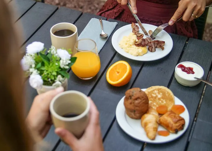 Hotel Design & Restaurant